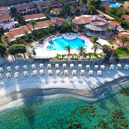 Hotel Villaggio Cala Di Volpe Capo Vaticano Bagian luar foto