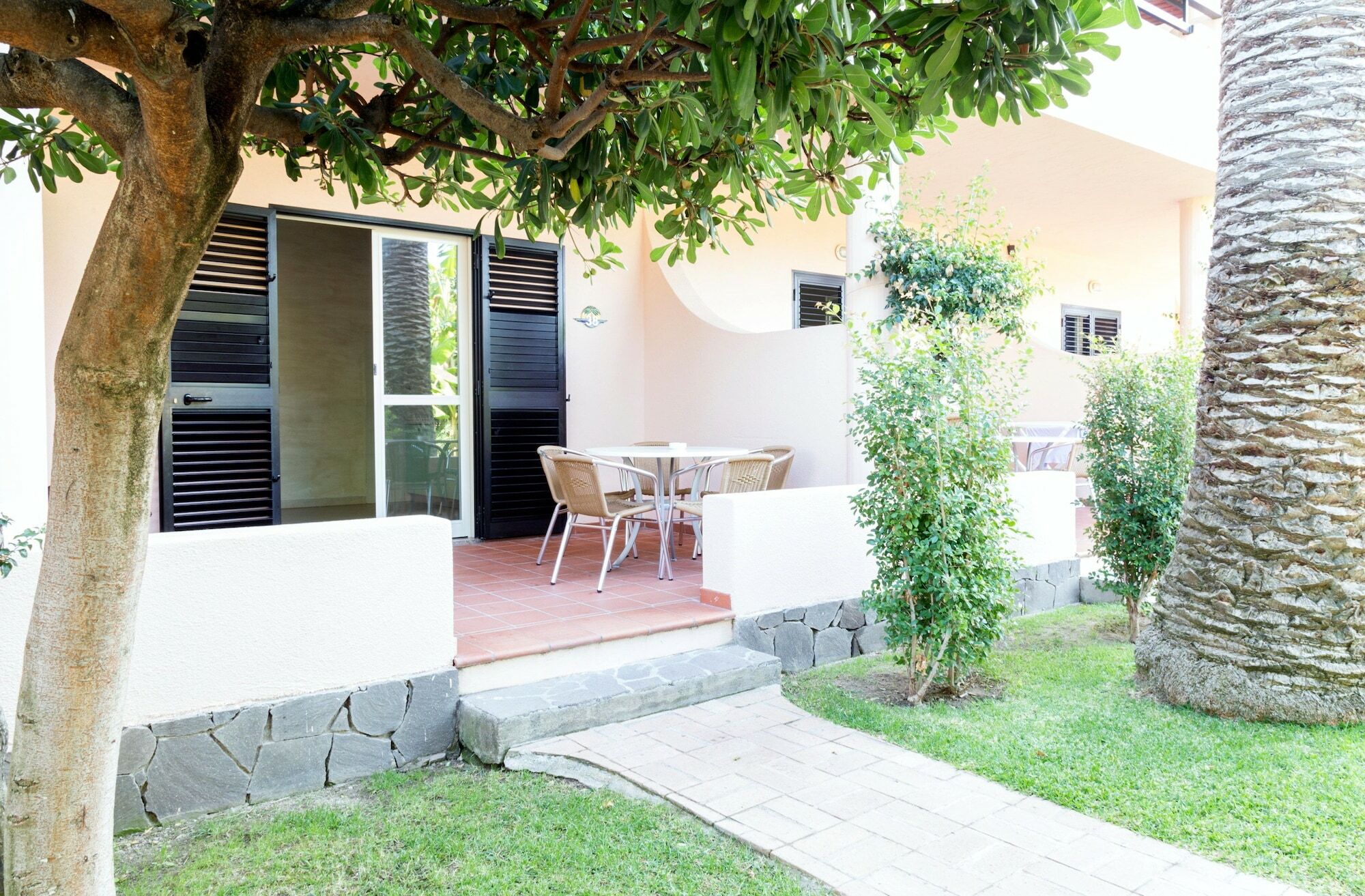 Hotel Villaggio Cala Di Volpe Capo Vaticano Bagian luar foto